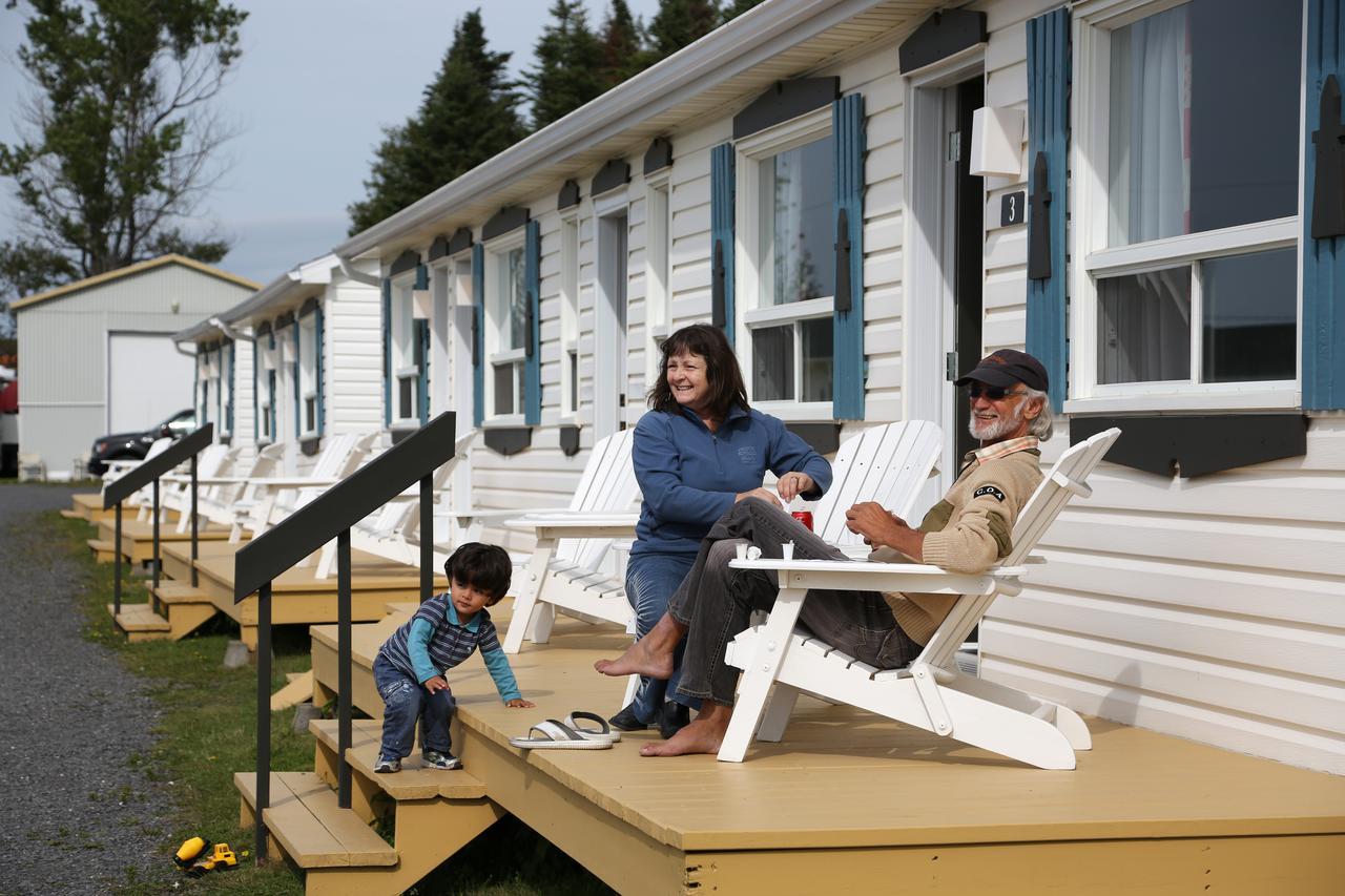 Motel Bellevue Rivière-du-Loup Exteriör bild