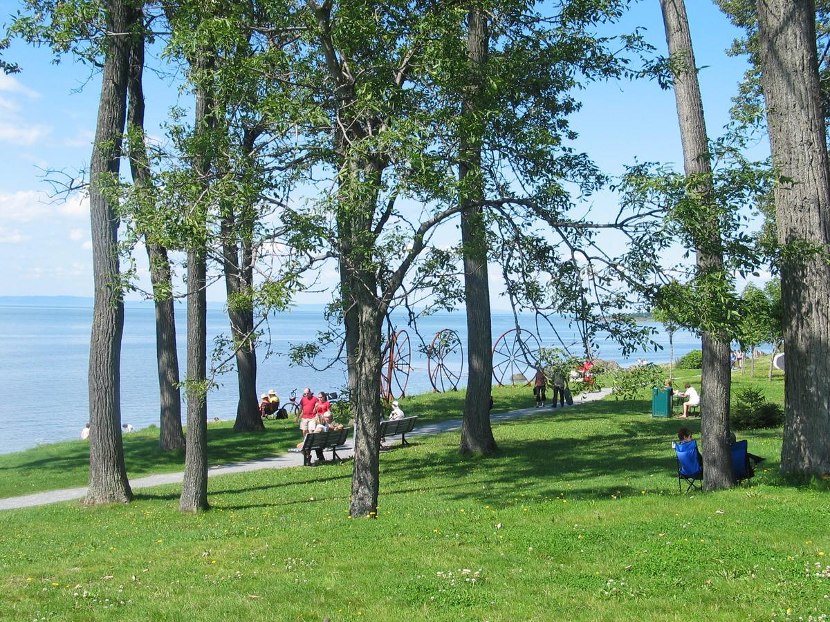 Motel Bellevue Rivière-du-Loup Exteriör bild